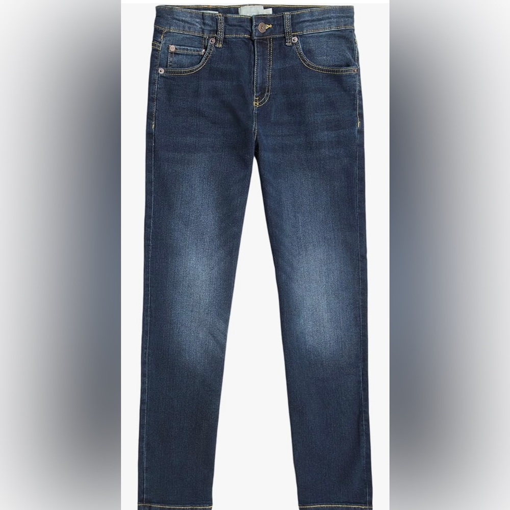 Lucky Brand classic straight blue jeans.